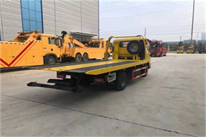 樟树非事故拖车